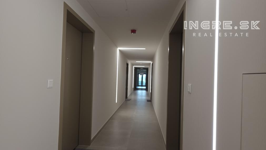 INGRE.SK - NOVOSTAVBA METROPOLIS PRENÁJOM 2 IZBOVÝ BYT S PARKOVANÍM