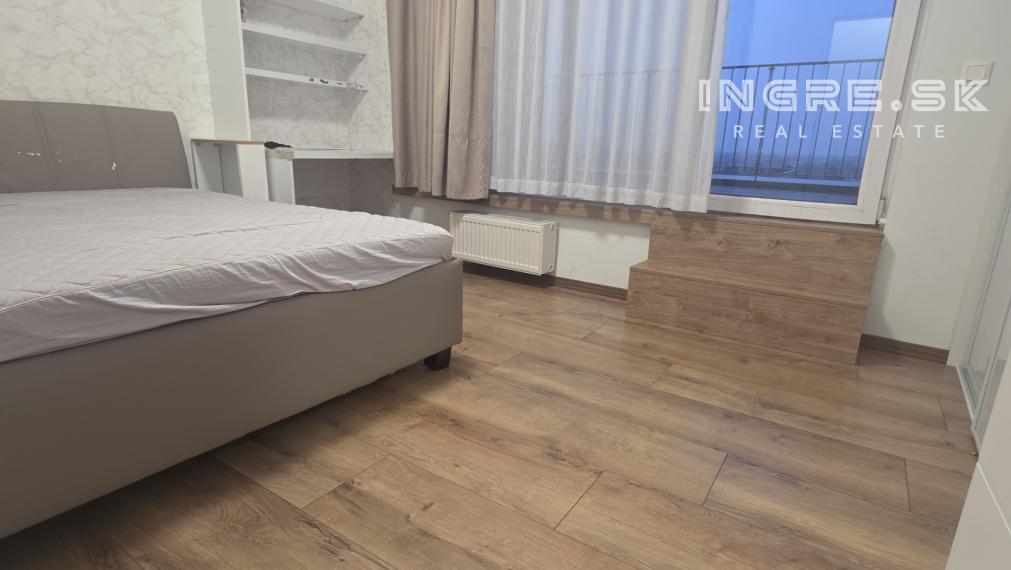 PREDAJ 4 IZBOVÝ PENTHOUSE S TERASOU 93 m²  2 PODZEMNÉ PARKOVACIE MIESTA - LOKALITA NOVÝ RUŽINOV BAJKALSKÁ