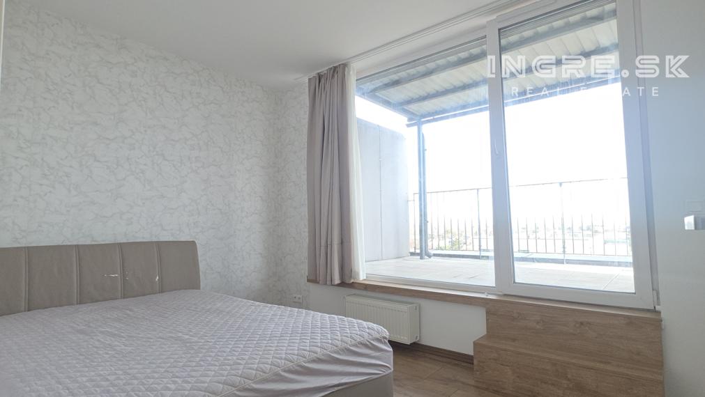 NA PREDAJ 4 IZBOVÝ PENTHOUSE S VEĽKOU TERASOU BRATISLAVA RUŽINOV BAJKALSKÁ ulica