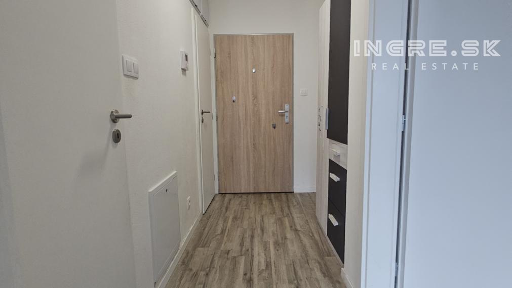 NA PREDAJ 2 IZBOVÝ BYT S PARKOVANÍM BRATISLAVA NOVÉ MESTO, Nobelova ulica