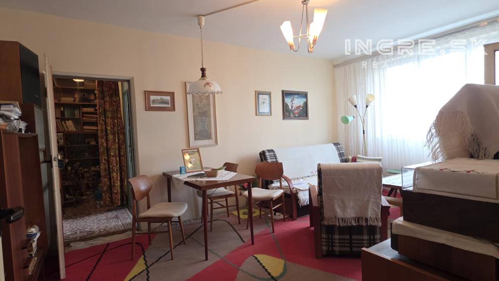 PÔVODNÝ STAV 3 IZBOVÝ BYT BALKÓN + LOGGIA BRATISLAVA RUŽINOV ŠALVIOVÁ ul. TRÁVNIKY