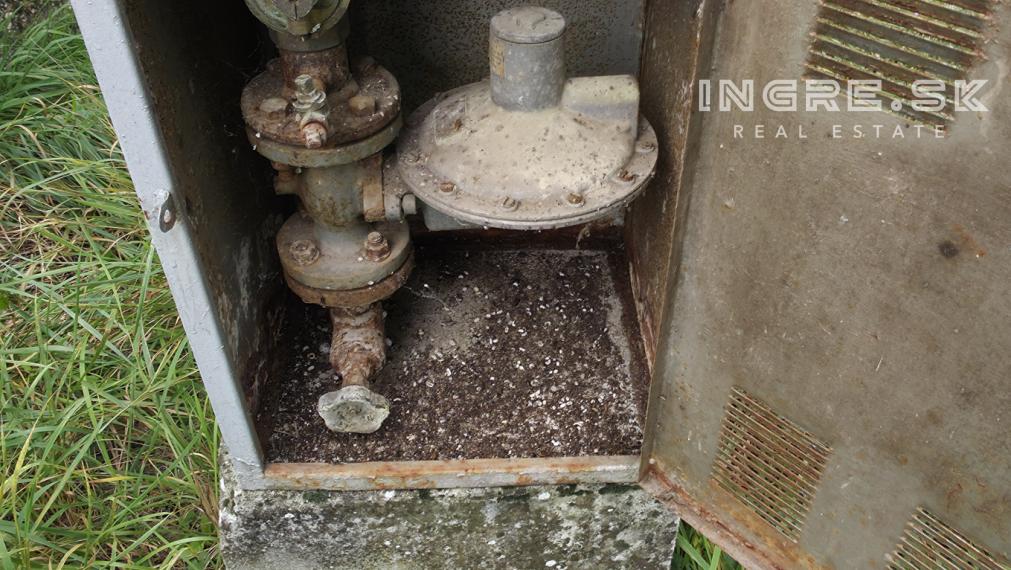 STAVEBNÝ POZEMOK - MOST PRI BRATISLAVE