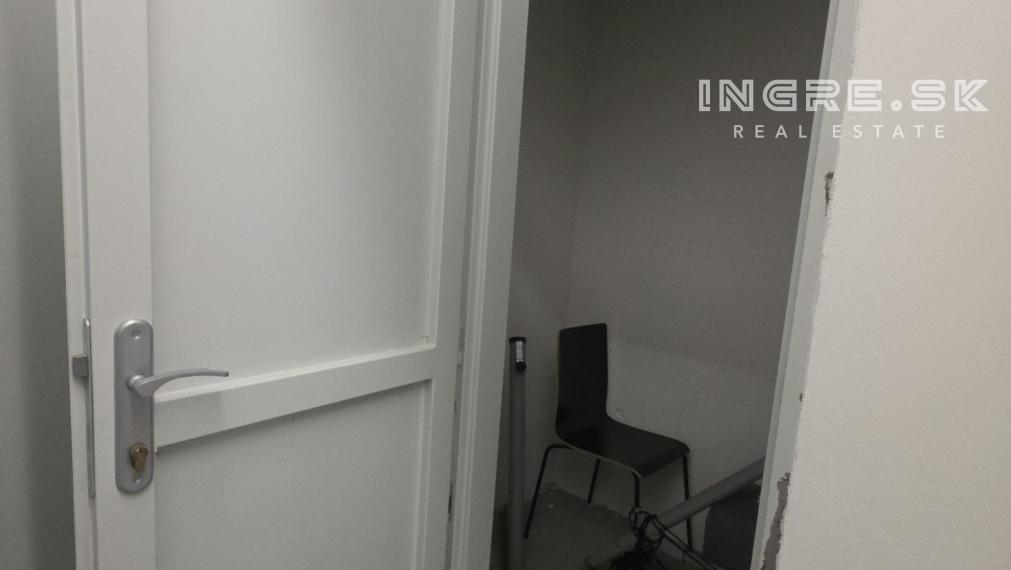 INGRE.SK - PREDAJ LOKALITA PRI LESE 2 IZBOVÝ BYT S TERASOU A PARKOVANÍM