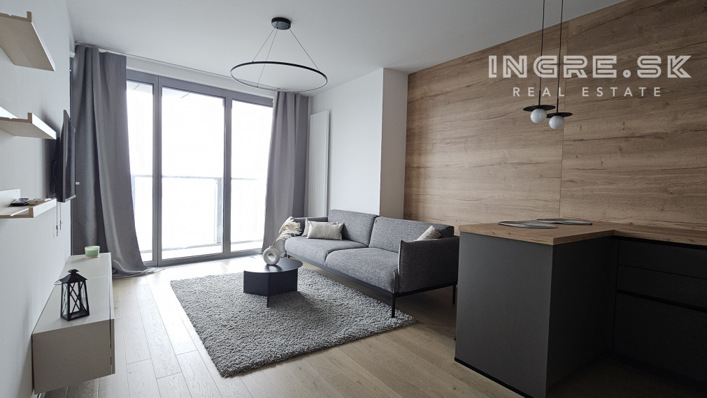 NA PRENÁJOM 2 IZBOVÝ BYT S PARKOVANÍM BRATISLAVA EUROVEA TOWER
