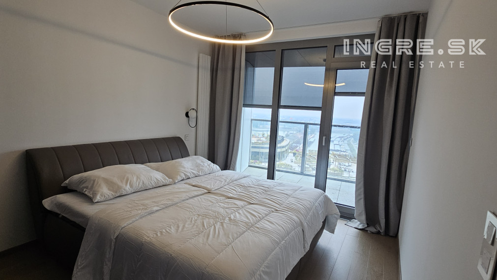 NA PRENÁJOM 2 IZBOVÝ BYT S PARKOVANÍM BRATISLAVA EUROVEA TOWER