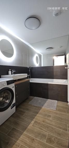 NA PRENÁJOM 2 IZBOVÝ BYT S PARKOVANÍM BRATISLAVA EUROVEA TOWER