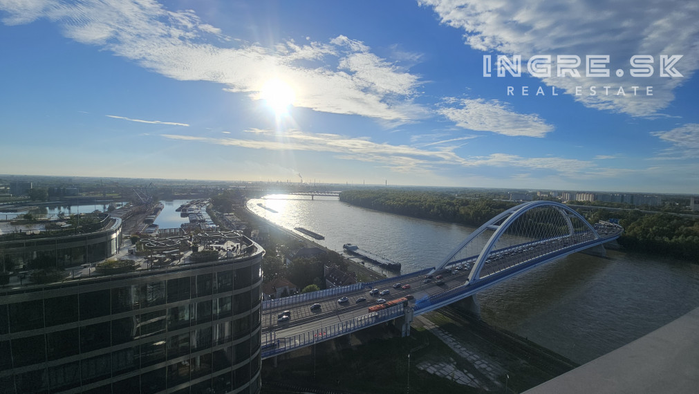 PRENÁJOM NOVOSTAVBA EUROVEA - 3 IZBOVÝ BYT S PARKOVANÍM