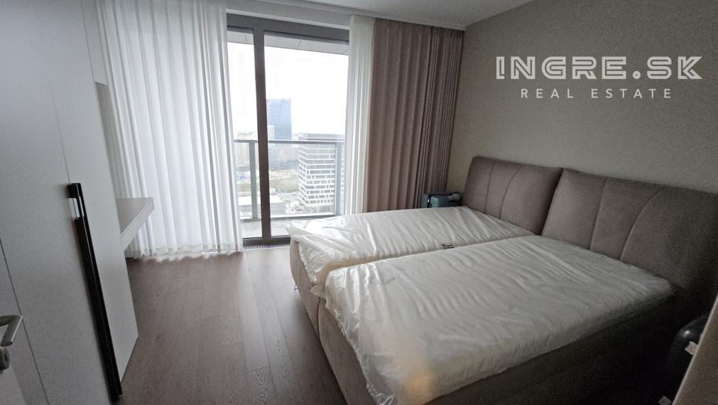 PRENÁJOM NOVOSTAVBA EUROVEA - 3 IZBOVÝ BYT S PARKOVANÍM