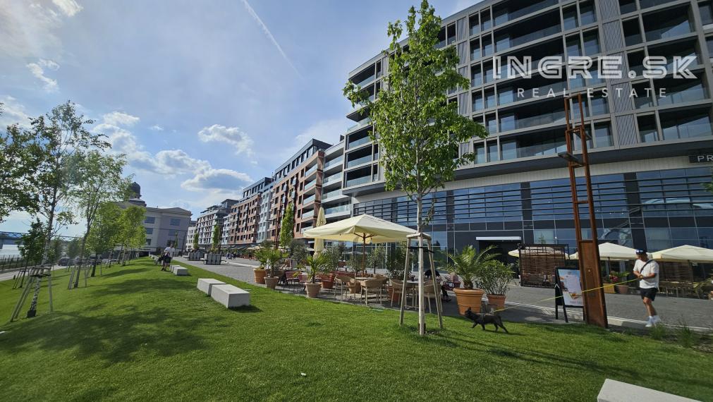 PRENÁJOM NOVOSTAVBA EUROVEA - 3 IZBOVÝ BYT S PARKOVANÍM