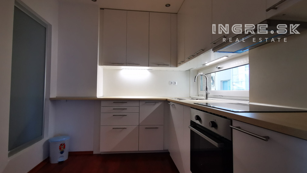 REZERVOVANÉ - VÝBORNÁ LOKALITA 3 IZBOVÝ BYT BRATISLAVA NOVÉ MESTO BAJKALSKÁ - PASIENKY