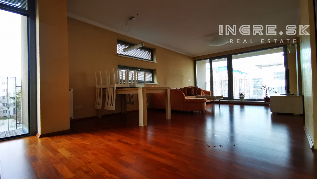 REZERVOVANÉ - VÝBORNÁ LOKALITA 3 IZBOVÝ BYT BRATISLAVA NOVÉ MESTO BAJKALSKÁ - PASIENKY