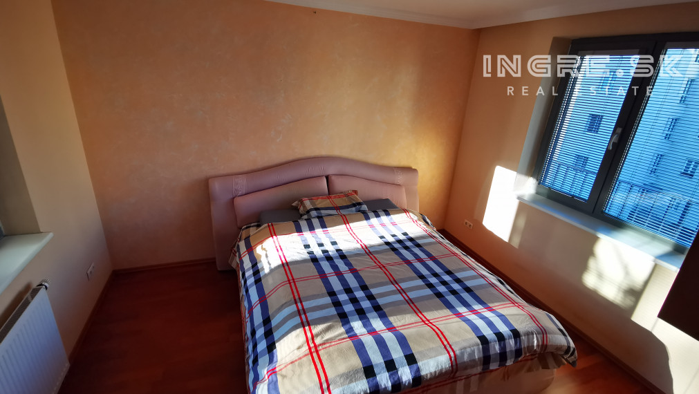 REZERVOVANÉ - VÝBORNÁ LOKALITA 3 IZBOVÝ BYT BRATISLAVA NOVÉ MESTO BAJKALSKÁ - PASIENKY