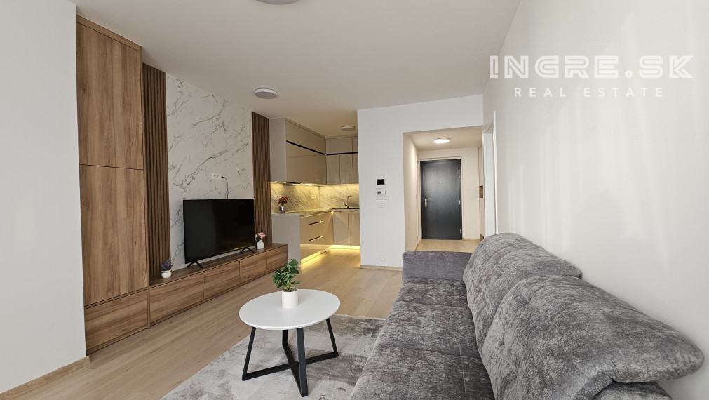NA PRENÁJOM 2 IZBOVÝ BYT S PARKOVANÍM BRATISLAVA EUROVEA II