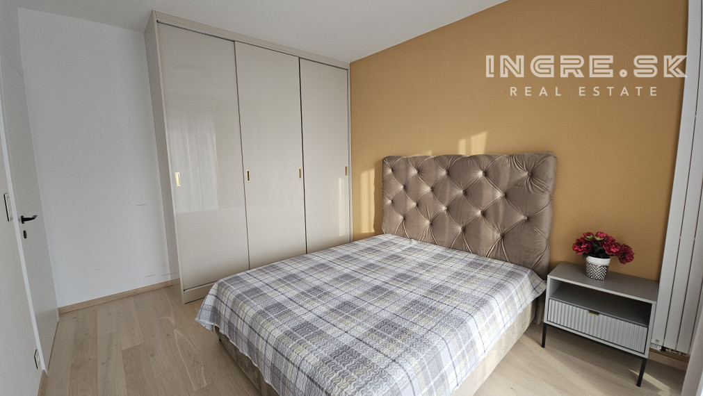 NA PRENÁJOM 2 IZBOVÝ BYT S PARKOVANÍM BRATISLAVA EUROVEA II