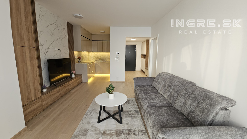 NA PRENÁJOM 2 IZBOVÝ BYT S PARKOVANÍM BRATISLAVA EUROVEA II