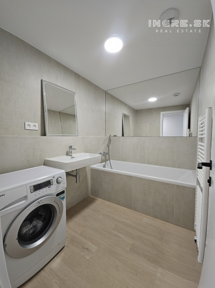 NA PRENÁJOM 2 IZBOVÝ BYT S PARKOVANÍM BRATISLAVA EUROVEA II