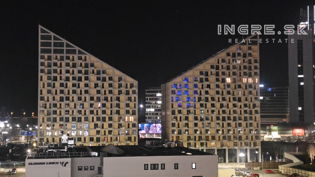 NOVOSTAVBA - METROPOLIS - NA PREDAJ 1,5 IZBOVÝ BYT S PARKOVANÍM BRATISLAVA STARÉ MESTO