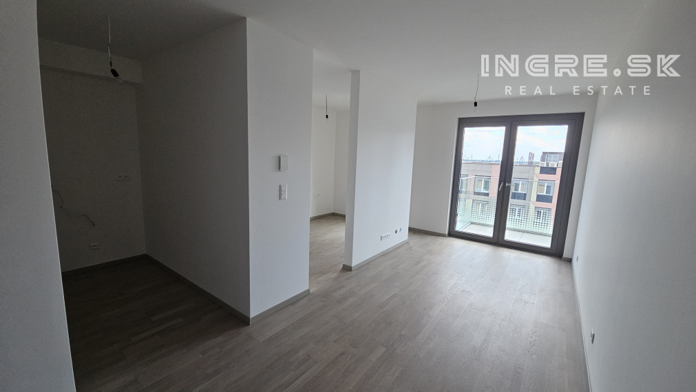 NOVOSTAVBA - METROPOLIS - NA PREDAJ 1,5 IZBOVÝ BYT S PARKOVANÍM BRATISLAVA STARÉ MESTO