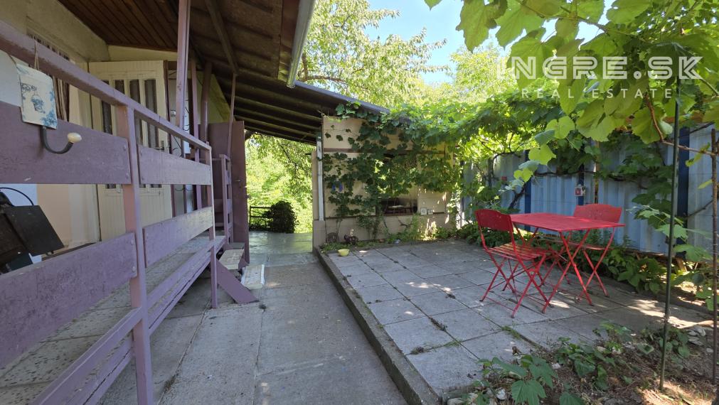 NA PREDAJ POZEMOK ZÁHRADA BRATISLAVA - RUŽINOV, Slovnaftská ul.