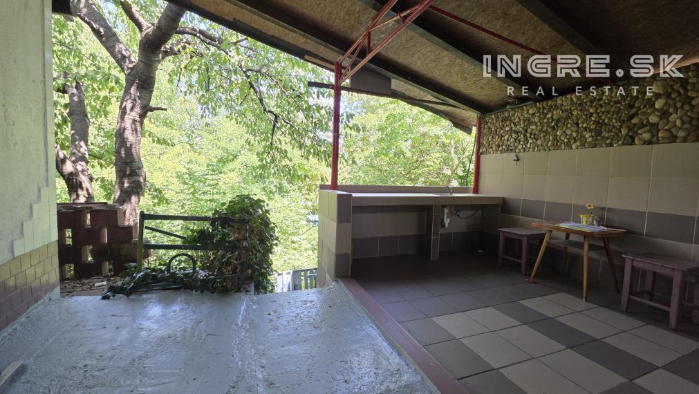 NA PREDAJ POZEMOK ZÁHRADA BRATISLAVA - RUŽINOV, Slovnaftská ul.