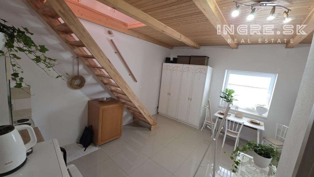 REZERVOVANÉ - 2 IZBOVÝ MEZONET S PARKOVANÍM BRATISLAVA NOVÉ MESTO