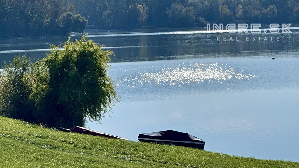 NA PREDAJ CHATA S POZEMKOM PRI VODE ZA DOBRÚ CENU