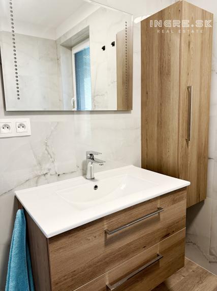 NA PREDAJ CHATA S POZEMKOM PRI VODE ZA DOBRÚ CENU