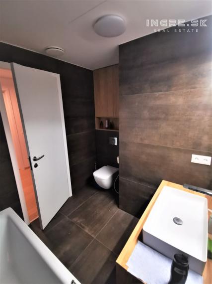 NA PRENÁJOM SKY PARK 14 POSCHODIE 2 IZBOVÝ BYT S TOP VÝHĽAD