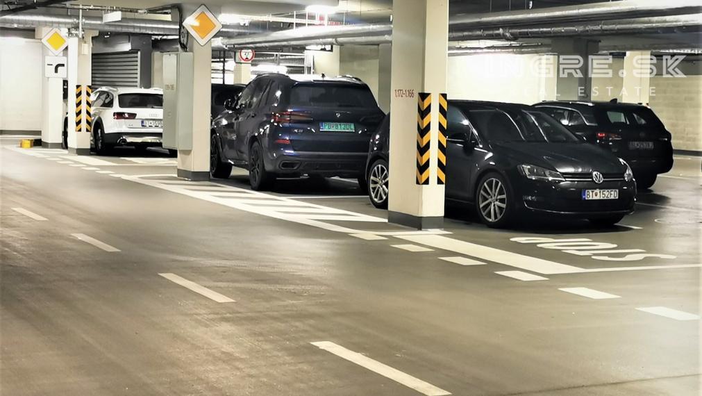 NA PRENÁJOM SKY PARK 14 POSCHODIE 2 IZBOVÝ BYT S TOP VÝHĽAD