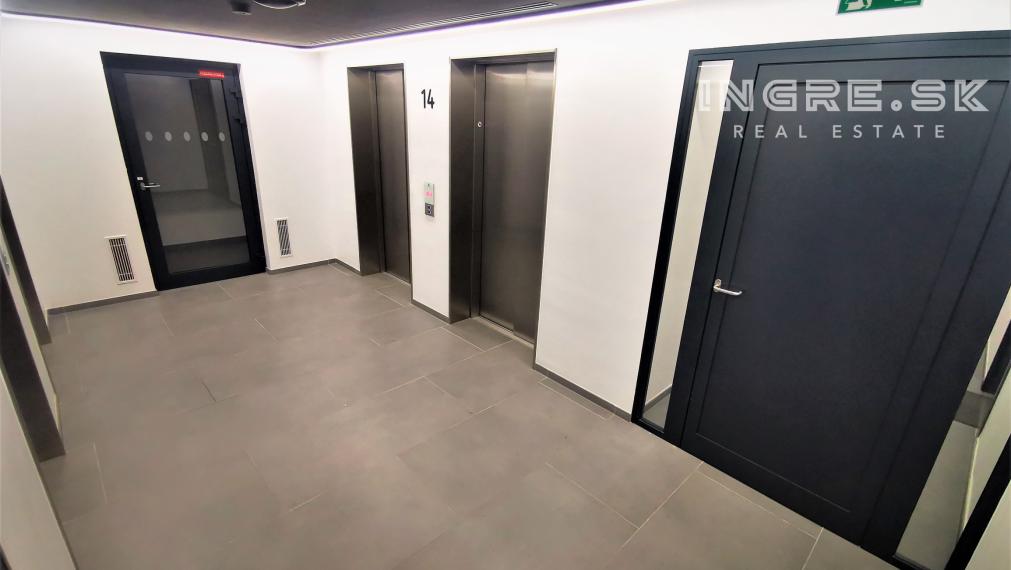 NA PRENÁJOM SKY PARK 14 POSCHODIE 2 IZBOVÝ BYT S TOP VÝHĽAD