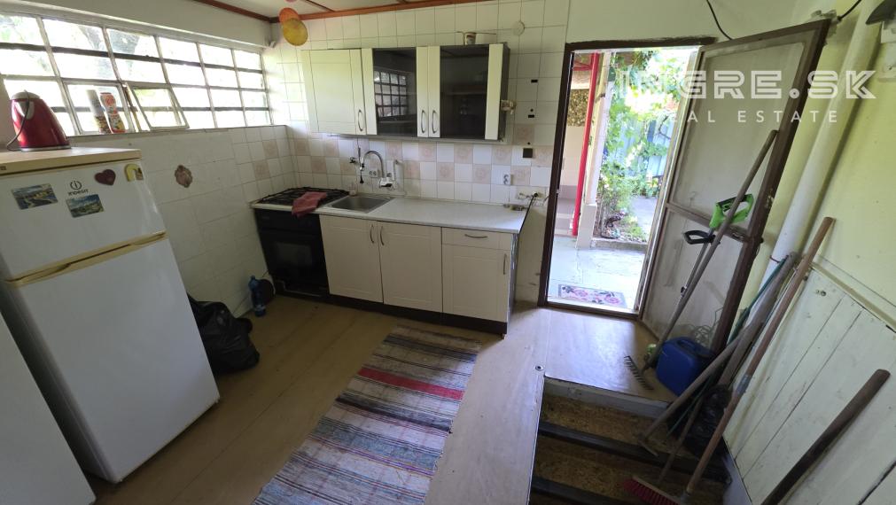 NA PREDAJ POZEMOK ZÁHRADA BRATISLAVA RUŽINOV