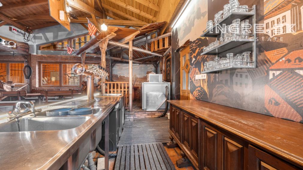 Poúkame Vám na prenájom Reštauráciu COUNTRY CITY PUB, Nové Zámky.