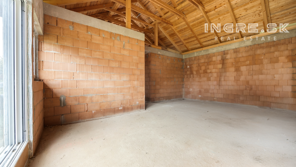 Na predaj 5 izbový rodinný dom KITTSEE, 410 m2.