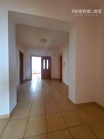 INGRE.SK - PREDAJ VEĽKÝ 3 IZBOVÝ BYT S LOGGIOU BRATISLAVA VRAKUŇA