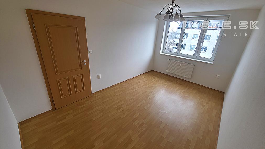 INGRE.SK - PREDAJ VEĽKÝ 3 IZBOVÝ BYT S LOGGIOU BRATISLAVA VRAKUŇA