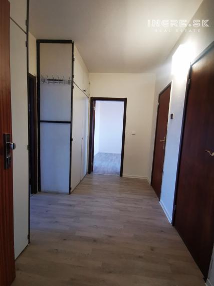 NA PRENÁJOM 4 IZBOVÝ BYT S LOGGIOU BRATISLAVA - PODUNAJSKÉ BISKUPICE