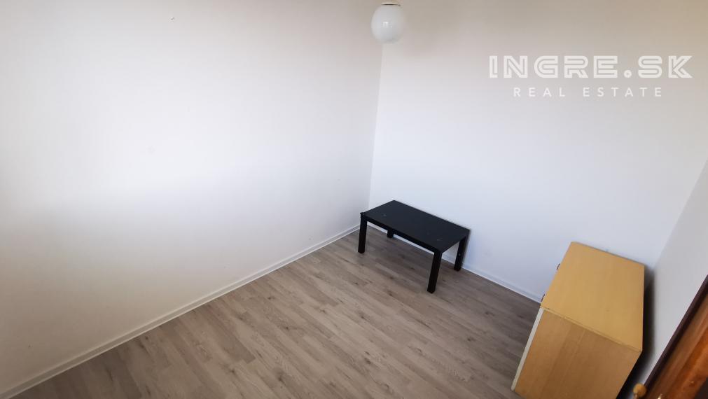 NA PRENÁJOM 4 IZBOVÝ BYT S LOGGIOU BRATISLAVA - PODUNAJSKÉ BISKUPICE