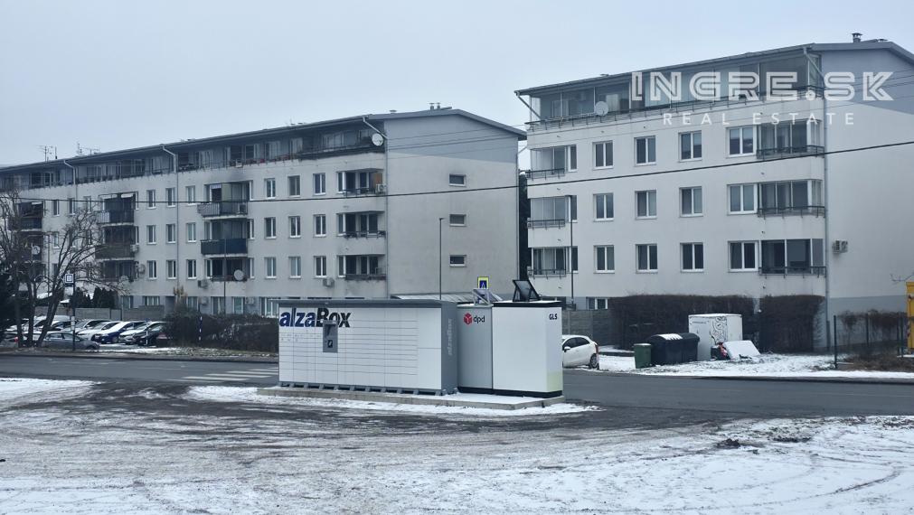 NA PREDAJ VEĽKÝ 3 IZBOVÝ BYT BRATISLAVA VRAKUŇA - Píniová ulica