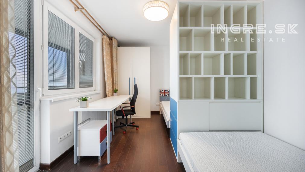 PRENÁJOM VEĽKÝ 4 IZBOVÝ BYT S LOGGIOU 2 X PARKING BRATISLAVA KARLOVA VES