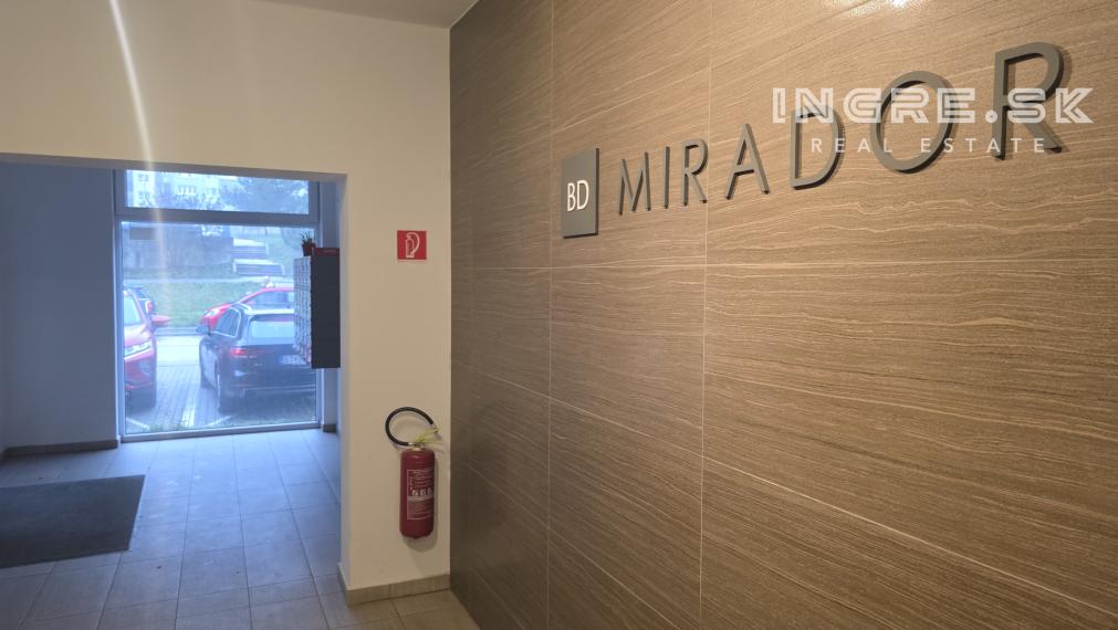 PRENÁJOM VEĽKÝ 4 IZBOVÝ BYT S LOGGIOU 2 X PARKING BRATISLAVA KARLOVA VES