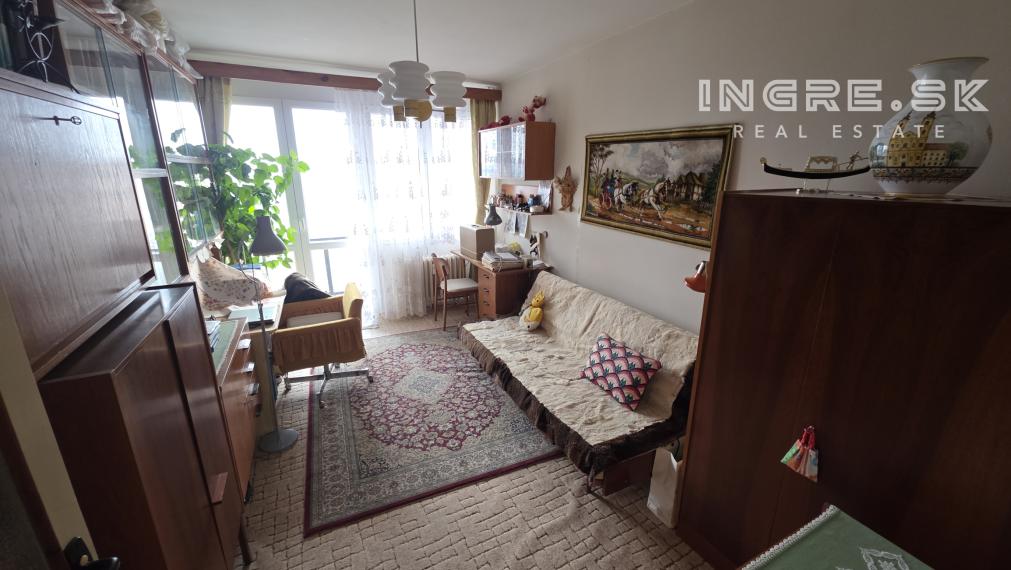 NA PREDAJ 3 IZBOVÝ BYT BRATISLAVA RUŽINOV ŠALVIOVÁ ul.