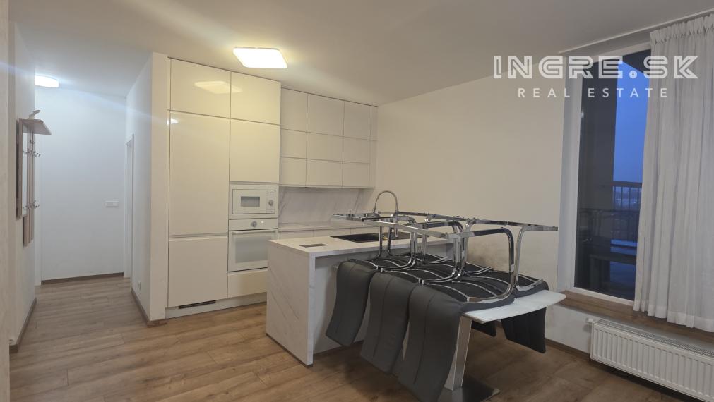 PREDAJ 4 IZBOVÝ PENTHOUSE S TERASOU 93 m²  2 PODZEMNÉ PARKOVACIE MIESTA - LOKALITA NOVÝ RUŽINOV BAJKALSKÁ