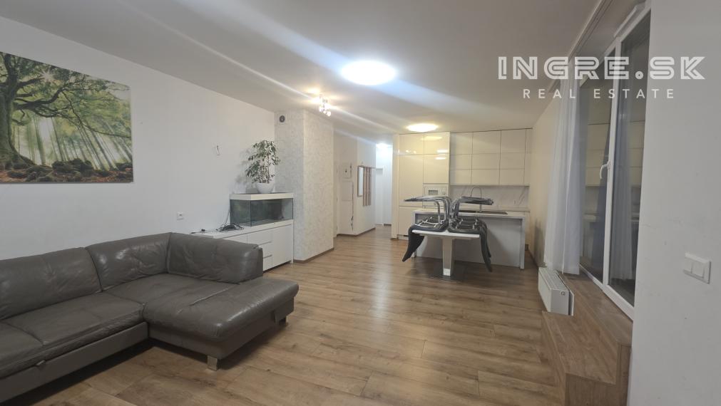 PREDAJ 4 IZBOVÝ PENTHOUSE S TERASOU 93 m²  2 PODZEMNÉ PARKOVACIE MIESTA - LOKALITA NOVÝ RUŽINOV BAJKALSKÁ