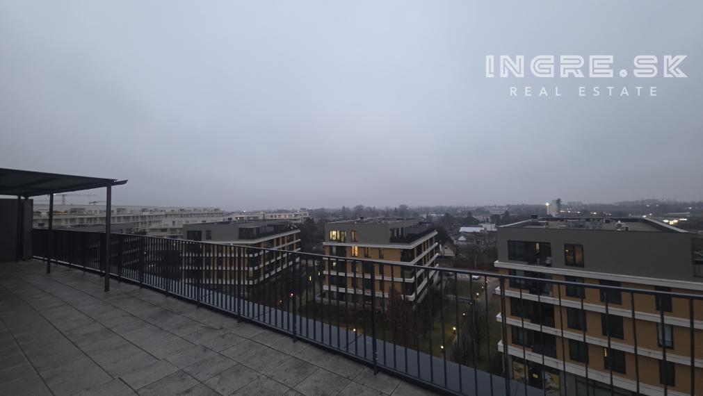 PREDAJ 4 IZBOVÝ PENTHOUSE S TERASOU 93 m²  2 PODZEMNÉ PARKOVACIE MIESTA - LOKALITA NOVÝ RUŽINOV BAJKALSKÁ