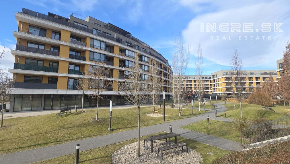 NA PREDAJ 4 IZBOVÝ PENTHOUSE S VEĽKOU TERASOU BRATISLAVA RUŽINOV BAJKALSKÁ ulica