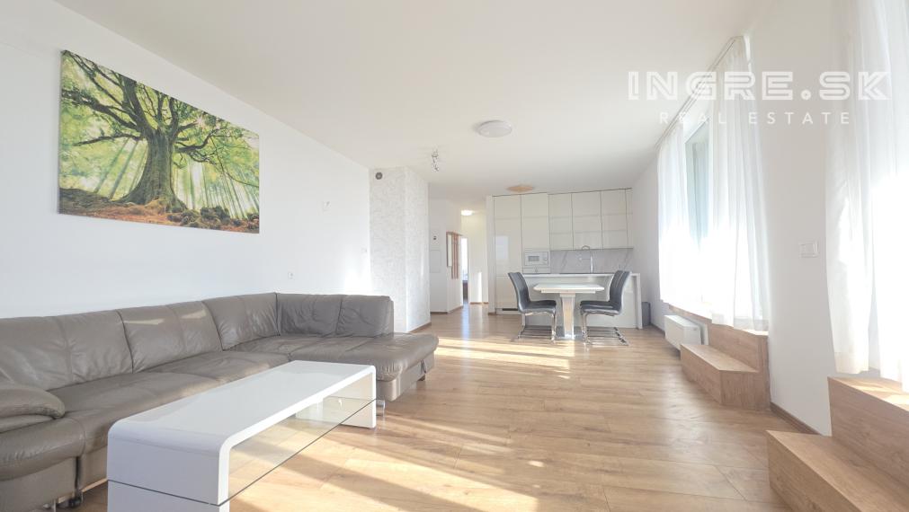 NA PREDAJ 4 IZBOVÝ PENTHOUSE S VEĽKOU TERASOU BRATISLAVA RUŽINOV BAJKALSKÁ ulica