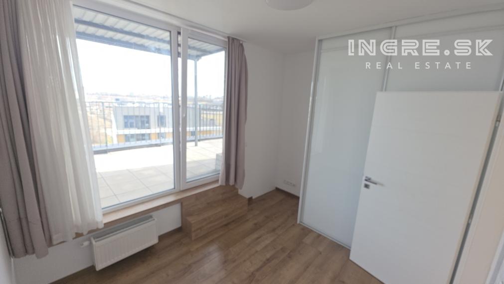 NA PREDAJ 4 IZBOVÝ PENTHOUSE S VEĽKOU TERASOU BRATISLAVA RUŽINOV BAJKALSKÁ ulica