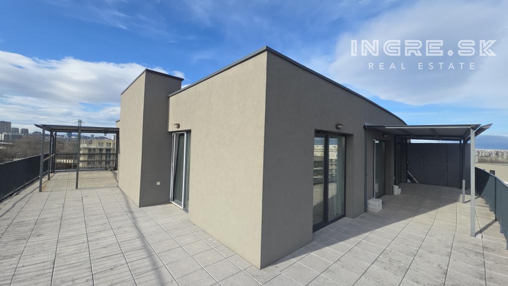 NA PREDAJ 4 IZBOVÝ PENTHOUSE S VEĽKOU TERASOU BRATISLAVA RUŽINOV BAJKALSKÁ ulica