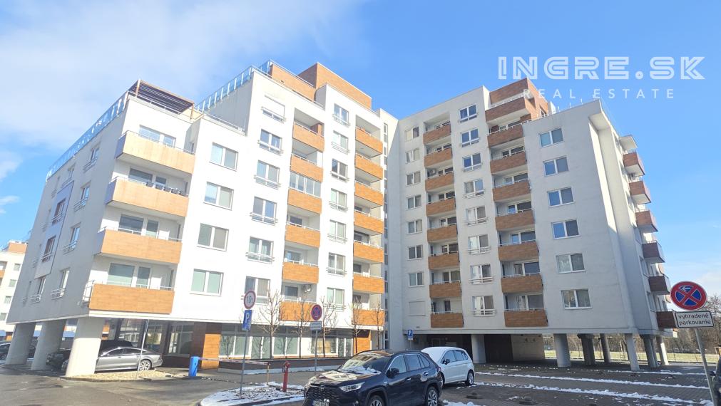 3 IZBOVÝ BYT S PARKOVANÍM BRATISLAVA - NOVÉ MESTO, NOBELOVA ulica