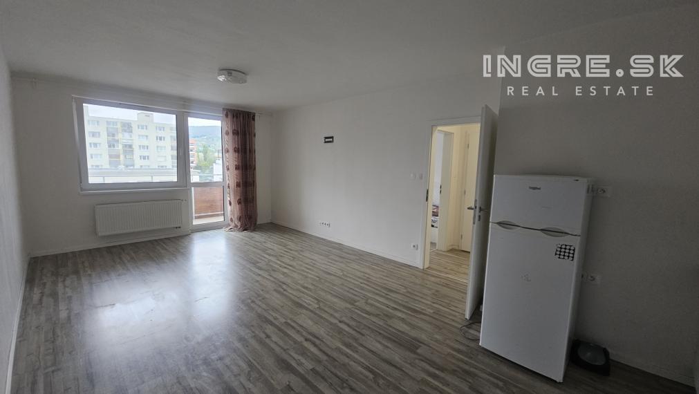 NA PREDAJ 2 IZBOVÝ BYT S PARKOVANÍM BRATISLAVA NOVÉ MESTO, Nobelova ulica